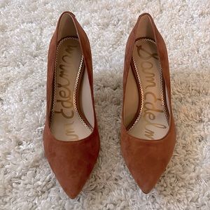 Sam Edelman Hazel Suede Pointed Toe Heel in Dusted Clay